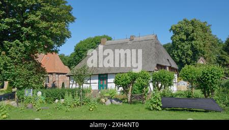 Museo scolastico storico a Middelhagen Moenchgut sull'isola Ruegen, Mar baltico, Meclemburgo-Vorpommern, Germania Foto Stock