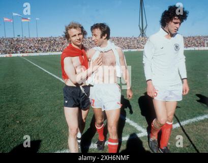 Coppa del mondo di calcio 1978 in Argentina Germania - Austria 2:3 sconfitta foto finale da sinistra Bernd Hölzenbein, Josef Hickesberger, Bruno Pezzey su 21.06.1978 a Cordoba [traduzione automatica] Foto Stock