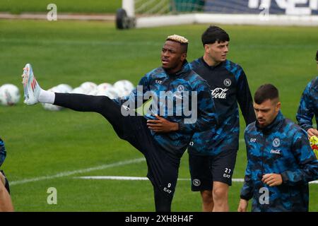 Dimaro, Trentino, Italia. 12 luglio 2024. Victor Osimhen di Napoli durante il giorno 2 del training camp pre-stagionale della SSC Napoli a Dimaro, Trento, Italia il 12 luglio 2024 (Credit Image: © Ciro De Luca/ZUMA Press Wire) SOLO USO EDITORIALE! Non per USO commerciale! Foto Stock