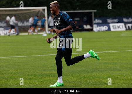 Dimaro, Trentino, Italia. 12 luglio 2024. Victor Osimhen di Napoli durante il giorno 2 del training camp pre-stagionale della SSC Napoli a Dimaro, Trento, Italia il 12 luglio 2024 (Credit Image: © Ciro De Luca/ZUMA Press Wire) SOLO USO EDITORIALE! Non per USO commerciale! Foto Stock