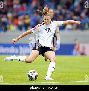 Reykjavik, Islanda. 12 luglio 2024. Calcio, donne, qualificazioni al Campionato europeo, Islanda - Germania, Lega A, gruppo 4, Matchday 5, Laura Freigang dalla Germania in azione. Crediti: Brynjar Gunnarsson/dpa/Alamy Live News Foto Stock