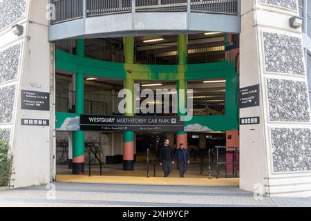 Ingresso al WestQuay Car Park a più piani, parcheggio per il centro commerciale Westquay a Southampton, Hampshire, Inghilterra, Regno Unito Foto Stock