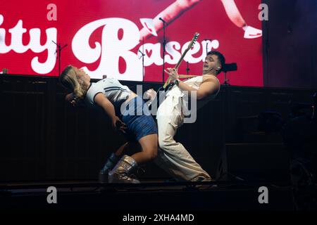 Derby, Regno Unito, 12/07/2024, Caity Baser si esibisce sul palco durante le sessioni estive a Derby su Markeaton Park Credit:Paul Smith/Alamy Live News Foto Stock