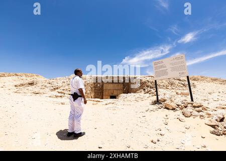 Amarna (Akhetaten), ingresso della tomba sud 25 (Ay), capitale della fine della XVIII dinastia, terrazza sul fiume Nilo, Minya, Egitto, Nord Africa, Africa Foto Stock