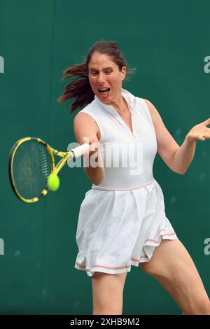 Johanna Konta della Gran Bretagna nell'INVITO DELLE DONNE RADDOPPIA IL ROUND ROBIN ai campionati di Wimbledon 2024. Foto Stock