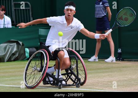 Tokito Oda del Giappone è un tennista giapponese che gioca nella competizione di singolare per gentiluomini su sedia a rotelle a Wimbledon 2024. Foto Stock