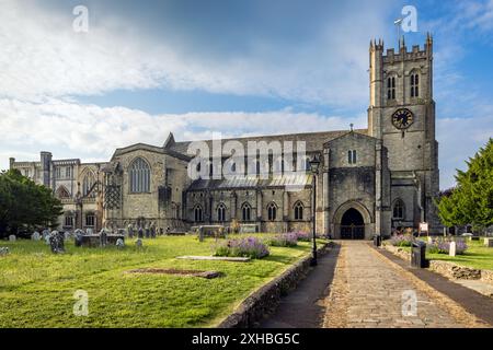 Storico Priorato di Christchurch, costruito nell'XI secolo a Dorset, Inghilterra, Regno Unito Foto Stock