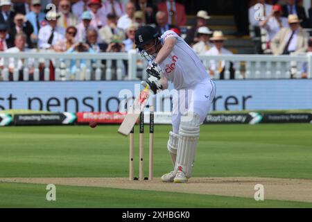 LONDRA, Regno Unito, JULY11:England's Harry Brook in azione durante Rothesay test ITS test Day 2 of 5 match tra Inghilterra e Indie occidentali al Lord's Cricket Ground, Londra l'11 luglio 2024 Foto Stock