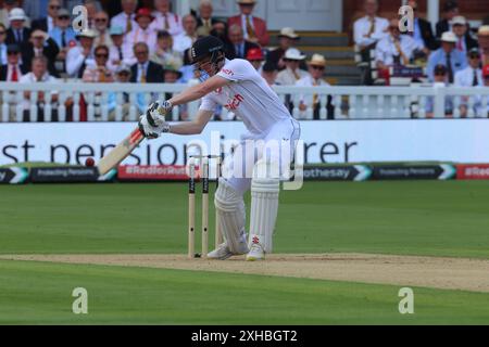 LONDRA, Regno Unito, JULY11: Harry Brook dell'Inghilterra in azione durante il Rothesay test il suo test Day 2 of 5 match tra Inghilterra e Indie occidentali al Lord's Cricket Ground di Londra l'11 luglio 2024 Foto Stock