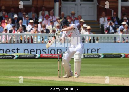 LONDRA, Regno Unito, JULY11: Harry Brook dell'Inghilterra in azione durante il Rothesay test il suo test Day 2 of 5 match tra Inghilterra e Indie occidentali al Lord's Cricket Ground di Londra l'11 luglio 2024 Foto Stock