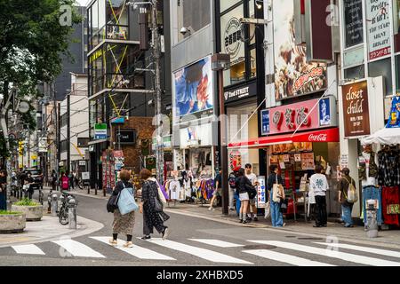 Shinsaibashi è un distretto nel quartiere Chūō-ku di Osaka, in Giappone, e la principale area commerciale della città, Foto Stock