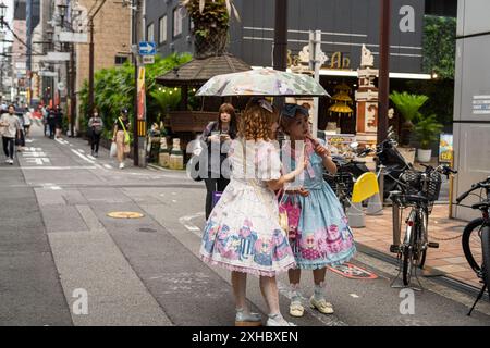 Shinsaibashi è un distretto nel quartiere Chūō-ku di Osaka, in Giappone, e la principale area commerciale della città, Foto Stock