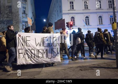 l'ala destra e l'ideologia nazista fanno parte della storia europea dell'ala destra e dell'ideologia nazista Foto Stock