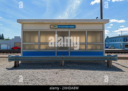 L'ingresso alla stazione passeggeri Amtrak dismessa di Shoshone, Idaho, Stati Uniti Foto Stock