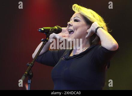 80er Kultstar Sandra beim Berliner Rundfunk Open Air 2024 Berlin Parkbühne Wuhlheide 13.07.2024 *** 80s cult star Sandra al Berliner Rundfunk Open Air 2024 Berlin Parkbühne Wuhlheide 13 07 2024 Copyright: Xmix1x Foto Stock