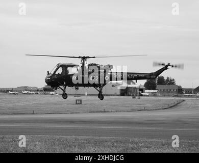 Un Wasp HA Mk1 XT420 Royal Navy Helicopter presso Blackpool Aerodrome, Blackpool, Lancashire, Regno Unito, Europa il sabato, 13 luglio 2024. Foto Stock