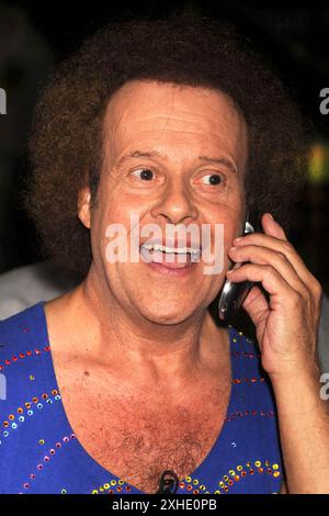 Richard Simmons alla stazione Penn di New York che promuove una bevanda di tè verde al mirtillo per Ocean Spray chiamata Cranergy 15 maggio 2008 credito: Dennis VanTine/ MediaPunch Foto Stock