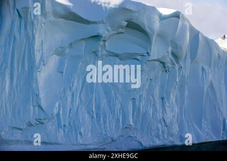 Iceberg, Cumberland East Bay, South Georgia Island, martedì 28 novembre, 2023. foto: David Rowland / One-Image.com Foto Stock