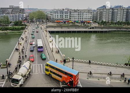 Una vista generale del centro e' stata vista a Nanchino, in Cina. (Foto di Seung-il Ryu/NurPhoto) Foto Stock