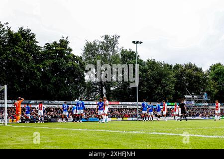 Wezep, Paesi Bassi. 14 luglio 2024. WEZEP, 13-07-2024, Sportpark Mulderssingel, football, Dutch eredivisie, stagione 2024/2025, durante la partita Ajax - Rangers FC, panoramica Credit: Pro Shots/Alamy Live News Foto Stock