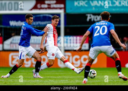 Wezep, Paesi Bassi. 14 luglio 2024. WEZEP, 13-07-2024, Sportpark Mulderssingel, football, amichevole, stagione 2024/2025, durante la partita Ajax - Rangers FC, giocatore dell'Ajax Youri Baas Credit: Pro Shots/Alamy Live News Foto Stock