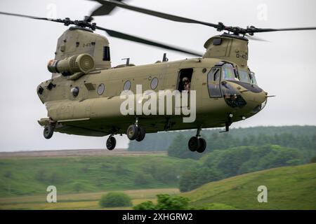 Royal Netherlands Air Force Helicopters in azione, durante l'operazione TAC Blaze 2024 a RAF Spadeadam Foto Stock