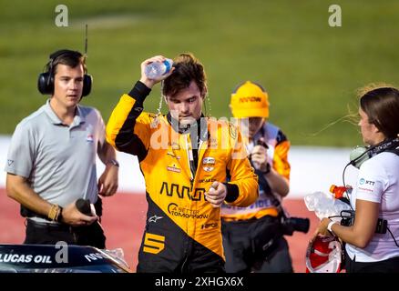 13 luglio 2024, Newton, Ia, Stati Uniti: Il pilota DELLA SERIE NTT INDYCAR, PATO OWARD (5) di Monterey, Messico, arriva secondo per l'Hy-Vee Homefront 250 all'Iowa Speedway di Newton, Iowa. (Credit Image: © Walter G. Arce Sr./ASP via ZUMA Press Wire) SOLO PER USO EDITORIALE! Non per USO commerciale! Foto Stock