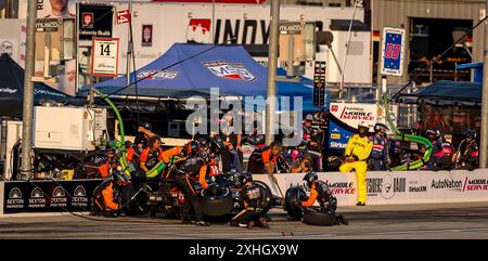 13 luglio 2024, Newton, Ia, Stati Uniti: SANTINO FERRUCCI (14) di Woodbury, Connecticut scende lungo la pit Road per il servizio durante l'Hy-Vee Homefront 250 all'Iowa Speedway di Newton, Iowa. (Credit Image: © Walter G. Arce Sr./ASP via ZUMA Press Wire) SOLO PER USO EDITORIALE! Non per USO commerciale! Foto Stock