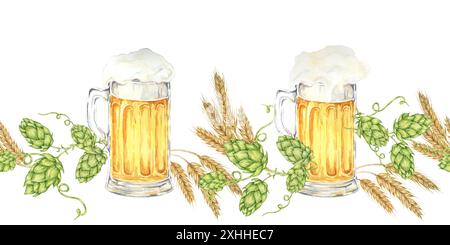 Birre tazze spremute circondate da luppolo verde, orecchie d'orzo dorate in acquerello. Clipart di confine perfetto per striscioni dell'Oktoberfest, volantini del festival della birra, decorazioni da pub, etichette di bottiglie, promozioni Foto Stock