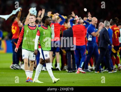 L'inglese Adam Wharton (a sinistra) e Eberechi Eze appaiono squalificati dopo la sconfitta contro la Spagna dopo la finale di UEFA Euro 2024 all'Olympiastadion di Berlino. Data foto: Domenica 14 luglio 2024. Foto Stock