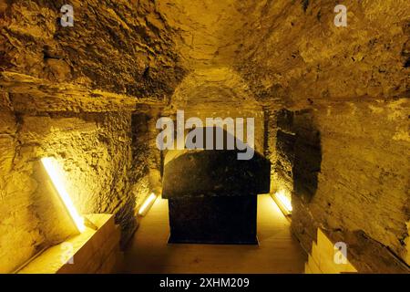 Egitto, basso Egitto, Saqqara, complesso funerario di Saqqara, patrimonio mondiale dell'UNESCO, il Serapeo, le catacombe del toro sacro Apis (intorno Foto Stock