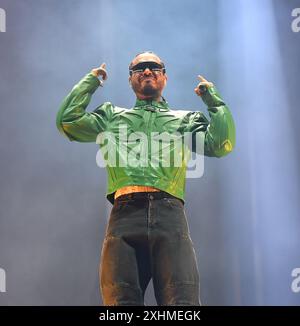 Quebec City, Canada. 13 luglio 2024. J Balvin si esibisce il giorno 10 del Festival d'été de Québec il 12 luglio 2024 a Quebec City, Quebec. Foto: C Flanigan/imageSPACE credito: Imagespace/Alamy Live News Foto Stock