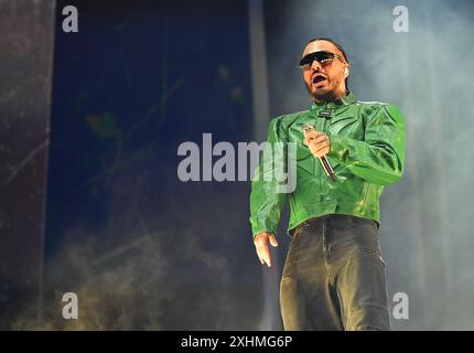 Quebec City, Canada. 13 luglio 2024. J Balvin si esibisce il giorno 10 del Festival d'été de Québec il 12 luglio 2024 a Quebec City, Quebec. Foto: C Flanigan/imageSPACE /Sipa USA credito: SIPA USA/Alamy Live News Foto Stock