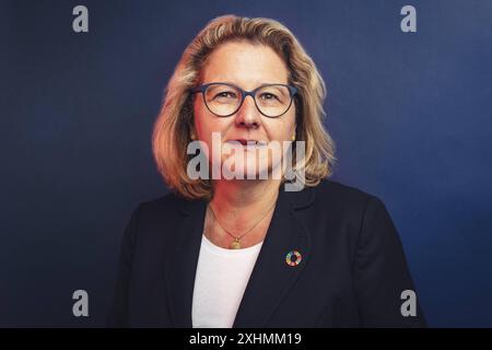 Svenja Schulze SPD, Bundesministerin fuer wirtschaftliche Zusammenarbeit und Entwicklung, Portraitaufnahme im Rahmen eines Interviews im BMZ, a Berlino, 31.05.2024. Berlin Deutschland *** Svenja Schulze SPD , Ministro federale per la cooperazione e lo sviluppo economico, ritratto scattato durante un'intervista alla BMZ di Berlino, 31 05 2024 Berlino Germania Copyright: xSebastianxRauxphotothek.dex Foto Stock