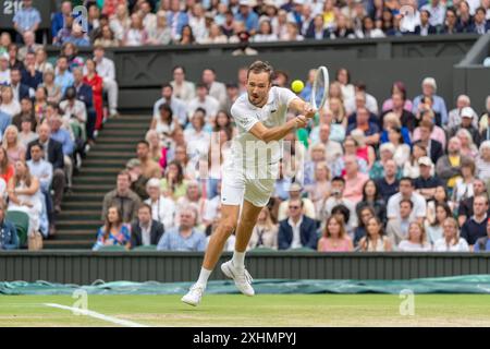 Londra, Regno Unito. 9 luglio 2024. LONDRA, REGNO UNITO - 9 LUGLIO: Daniil Medvedev in azione il 9° giorno dei Campionati di Wimbledon 2024 all'All England Lawn Tennis and Croquet Club il 9 luglio 2024 a Londra, Regno Unito. (Foto di Marleen Fouchier/Agenzia BSR) credito: Agenzia BSR/Alamy Live News Foto Stock
