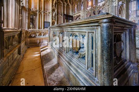 Tomba di Artù, principe di Galles, figlio di re Enrico VII ed Elisabetta di York, Worcester Cathedral, Worcester, una città nel Worcestershire, West Midlands Foto Stock