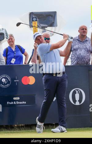 Troon, Regno Unito. 15 luglio 2024. WILL ZALATORIS, un golfista professionista americano, SEPP STRAKA, un golfista professionista austriaco, e JT POSTON, un golfista professionista americano, giocano a golf al 16° lunedì del giorno di allenamento. Crediti: Findlay/Alamy Live News Foto Stock