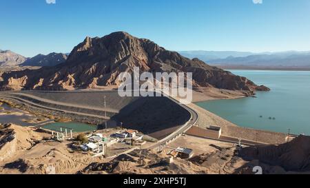 Vista aerea della diga di Ullum, a San Juan, Argentina. Foto Stock