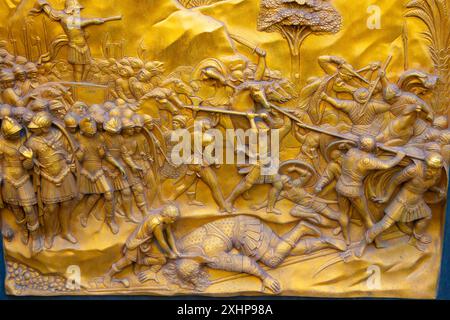 David e Golia. Porte Est o porte del Paradiso del Battistero di Firenze. Firenze, Toscana, Italia. Foto Stock