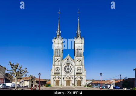 Francia, Mosa, Euville, Chiesa di Saint-Pierre-et-Saint-Paul d'Euville, la prima pietra della chiesa moderna è stata posata il 25 novembre 18904 dal bis Foto Stock