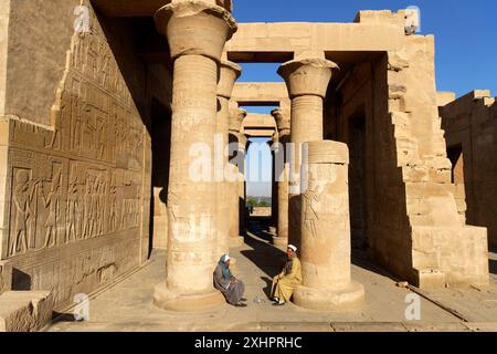 Egitto, Alto Egitto, Nilo Valle, Kom Ombo, tempio dedicato al dio a testa di coccodrillo Sobek e Haroeris Foto Stock