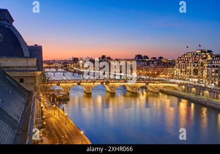 Francia, Parigi, zona dichiarata Patrimonio dell'Umanità dall'UNESCO, rive della Senna, il Pont-Neuf (nuovo Ponte) Foto Stock