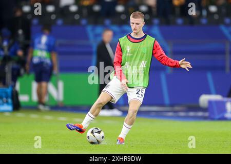 Berlino, Germania. 14 luglio 2024. Centrocampista inglese Adam Wharton (Palazzo di cristallo) durante la finale di UEFA Euro 2024 Spagna contro Inghilterra allo stadio Olympiastadion di Berlino, Germania il 14 luglio 2024 Credit: Every Second Media/Alamy Live News Foto Stock