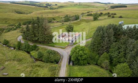 Vista aerea del cottage di Dodburn, Allan Water, Hawick, Scottish Borders, Regno Unito. Foto Stock