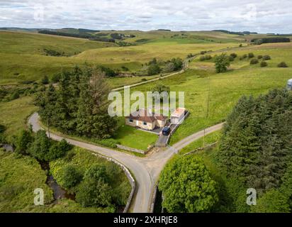 Vista aerea del cottage di Dodburn, Allan Water, Hawick, Scottish Borders, Regno Unito. Foto Stock