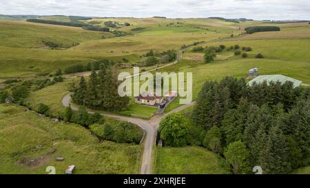 Vista aerea del cottage di Dodburn, Allan Water, Hawick, Scottish Borders, Regno Unito. Foto Stock