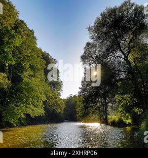 Il fiume Our, Gemuend an der Our, Oesling, Islek, Parco naturale dell'Eifel meridionale, Renania-Palatinato, Germania Foto Stock