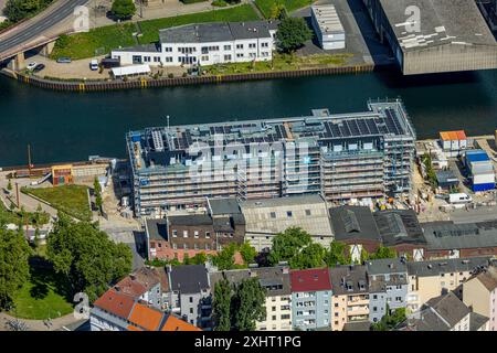 Luftbild, Baustelle mit Neubau an der Speicherstraße Hafenpromenade, Hafenquartier Speicherstraße, Hafen, Dortmund, Ruhrgebiet, Nordrhein-Westfalen, Deutschland ACHTUNGxMINDESTHONORARx60xEURO *** Vista aerea, cantiere con nuovo edificio sul lungomare del porto di Speicherstraße, quartiere del porto di Speicherstraße, porto, Dortmund, zona della Ruhr, Renania settentrionale-Vestfalia, Germania ATTENTIONxMINDESTHONORARx60xEURO Foto Stock