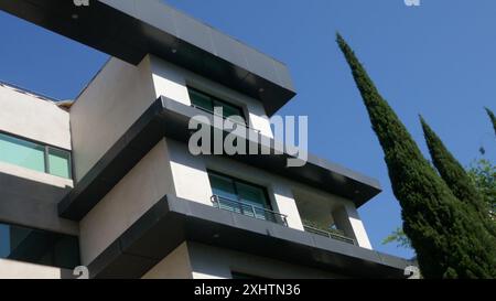 Beverly Hills, California, USA 15 luglio 2024 il cantante Justin BieberÕs ex Penthouse al 432 N. Oakhurst Drive il 15 luglio 2024 a Beverly Hills, California, USA. Foto di Barry King/Alamy Stock Photo Foto Stock