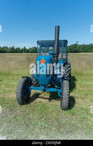 Storico trattore Bulldog Lanz, Lanz D 6006. Capacità ubic , 7400, HP, 60, anno di costruzione, 1954. il Lanz Bulldog era un trattore prodotto da Heinrich L. Foto Stock